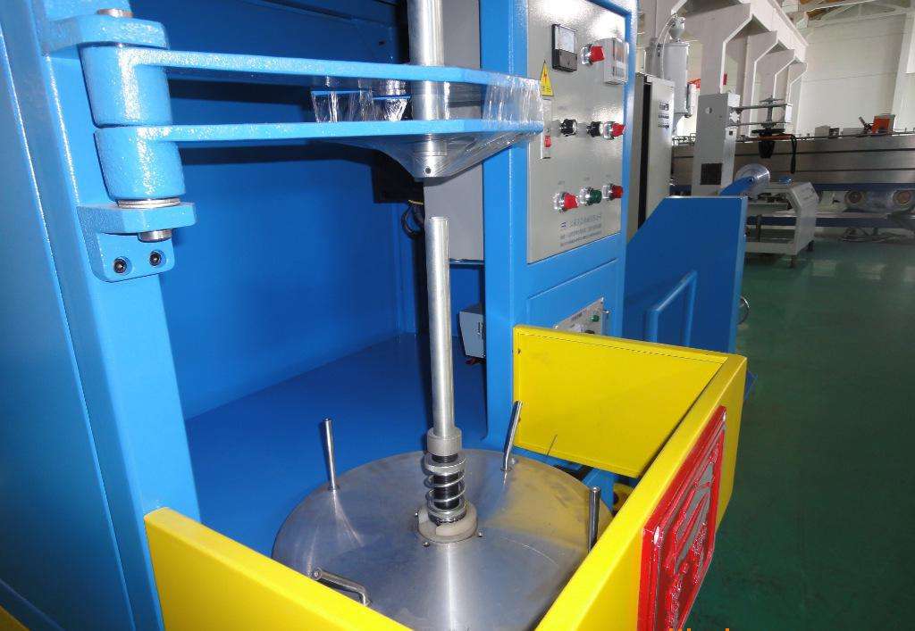 生產(chǎn)設(shè)備